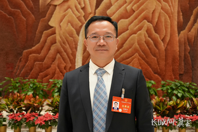 代表履責(zé)，兩會聲音｜中國樂凱黨委書記、董事長侯景濱履職盡責(zé)、建言獻(xiàn)策